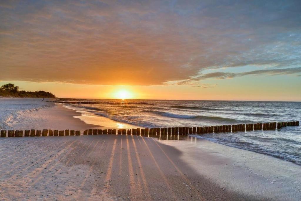 Apartamenty Sunrise Kolobrzeg Podczele エクステリア 写真